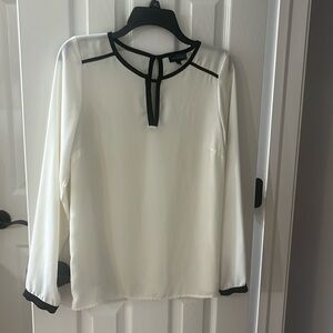The limited size small blouse